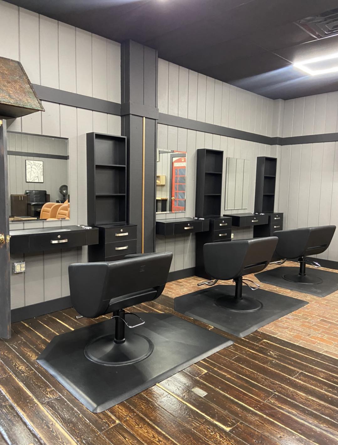 Styling stations